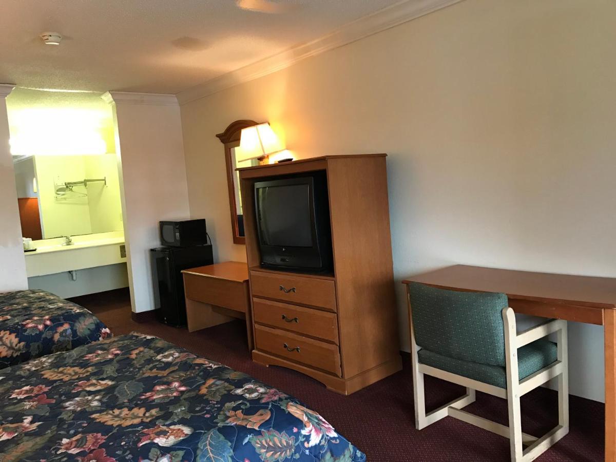 Bayfront Inn Билокси Екстериор снимка